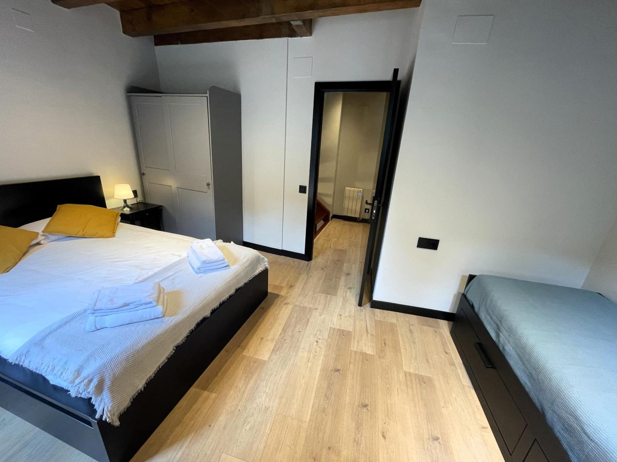 Apartamento Duplex En El Puente Historico, Gra De Fajol 坎普罗东 外观 照片