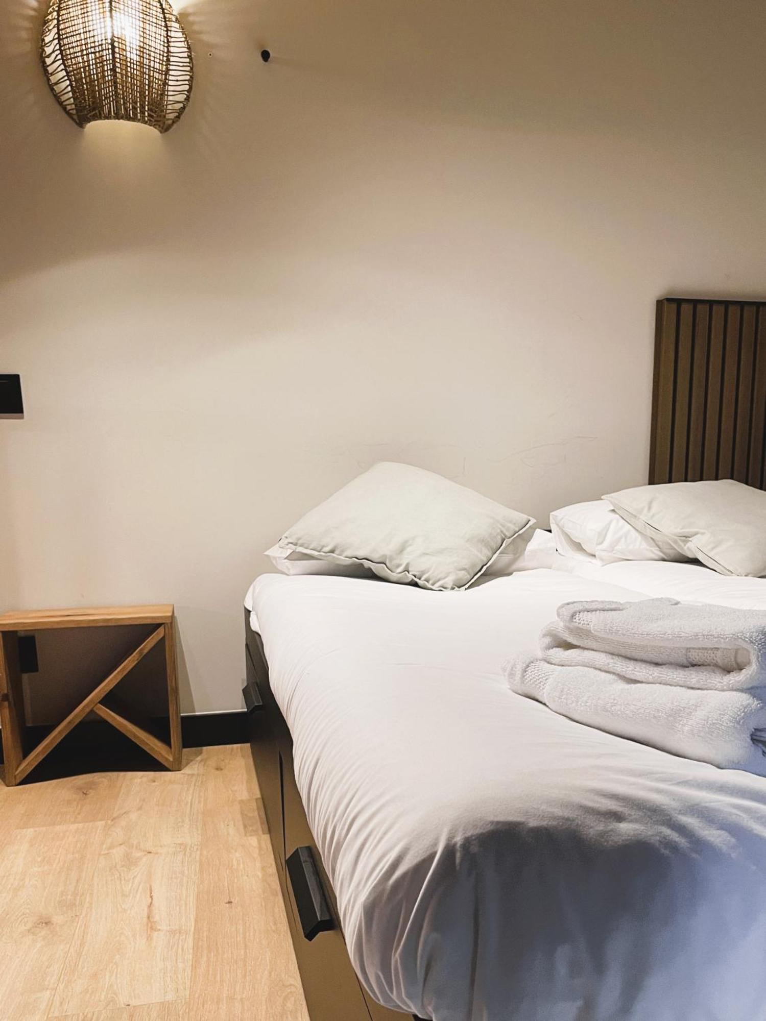 Apartamento Duplex En El Puente Historico, Gra De Fajol 坎普罗东 外观 照片