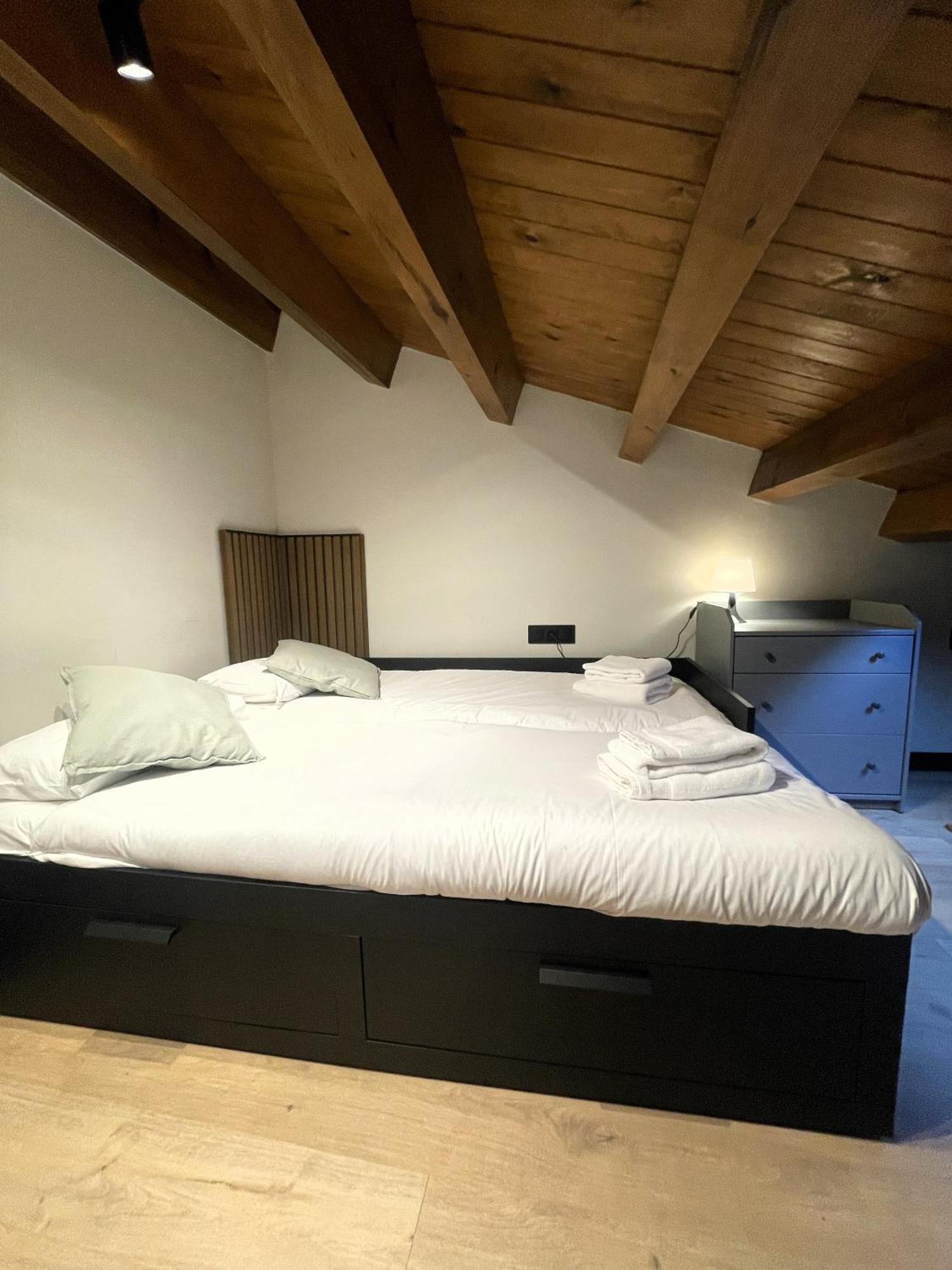 Apartamento Duplex En El Puente Historico, Gra De Fajol 坎普罗东 外观 照片